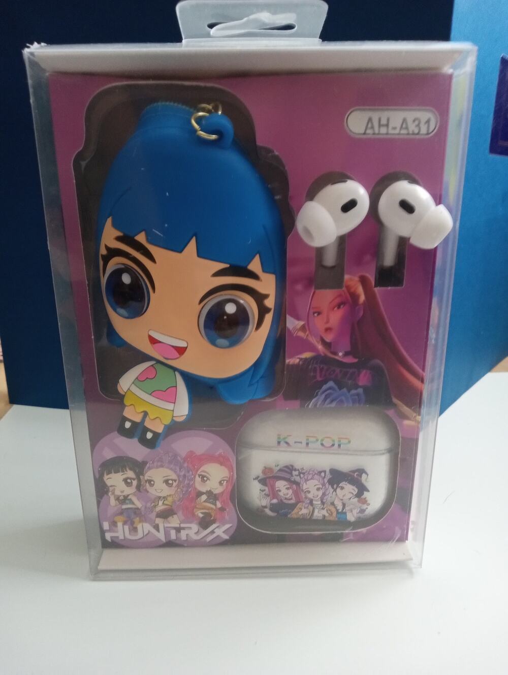 Hunter X Pop Wireless Earbud Set w/ Decorative Earbud Box and Keychain Set 0604